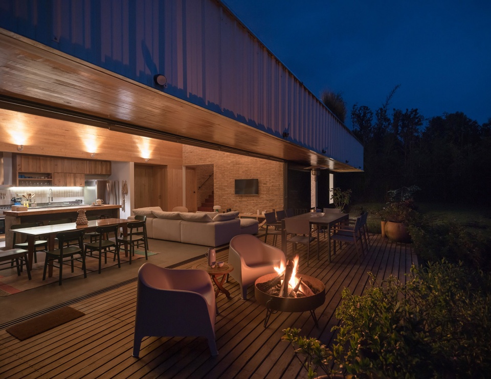 墨西哥 GARDENIA 住宅 | 光影尺度游戏打造现代小木屋-31