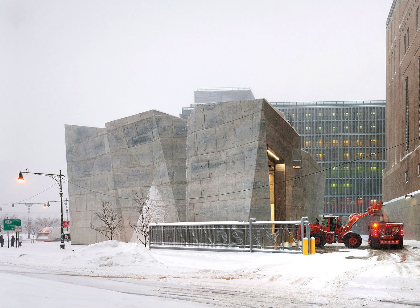 Manhattan Districts 125 Garage - spring street Salt Shed  Dattner Architects-24