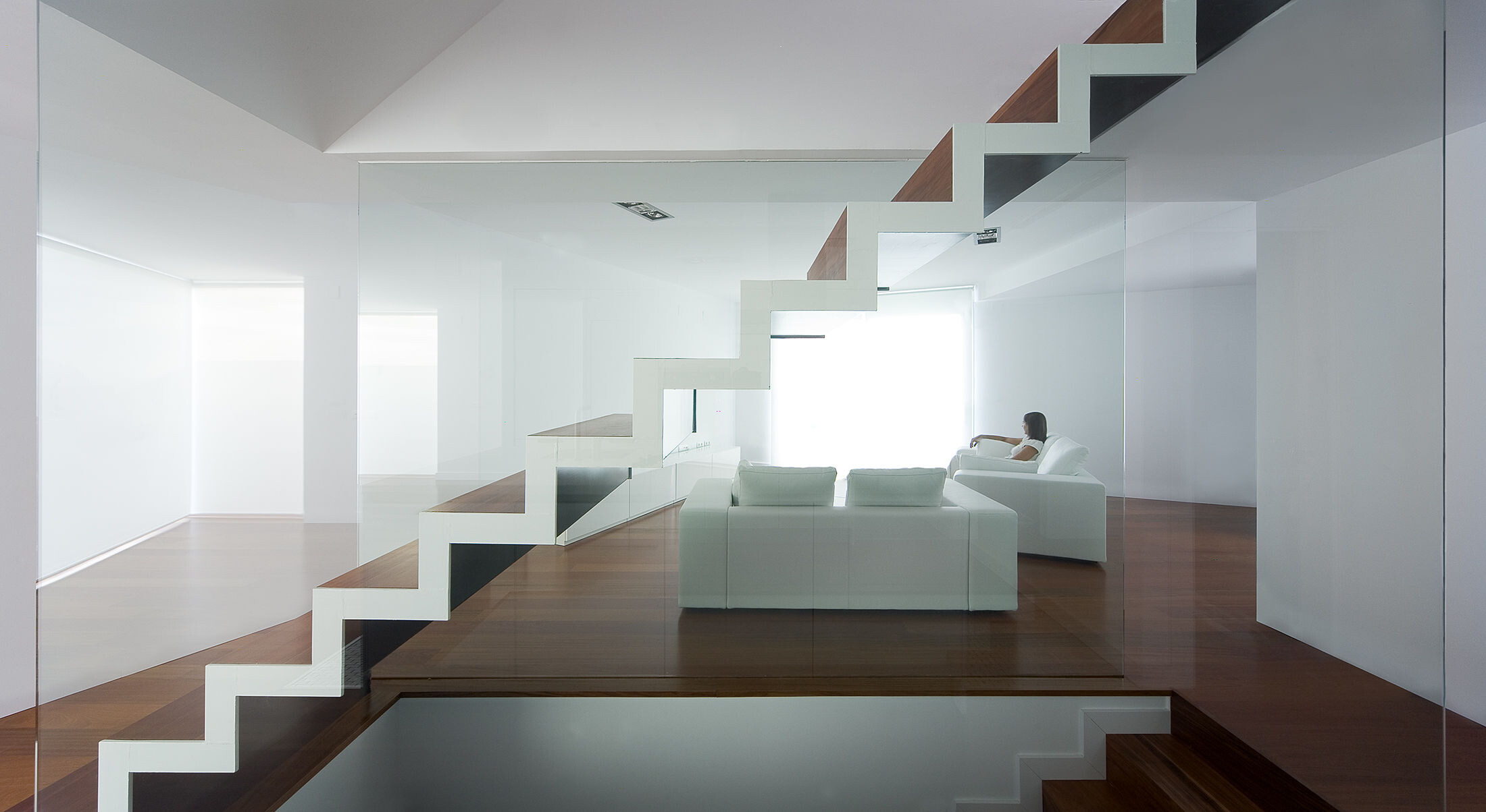 西班牙山间“向日葵”住宅-20