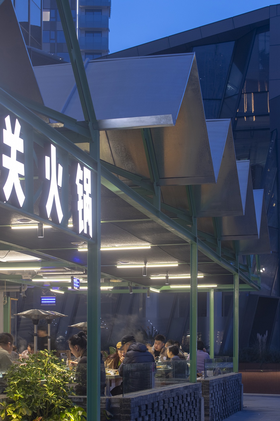 街边的绿色伞棚 · 五里关麓坊店 · 凡筑ArchFAN丨中国成都丨凡筑ArchFAN（成都凡筑建筑设计事务所有限公司）-70