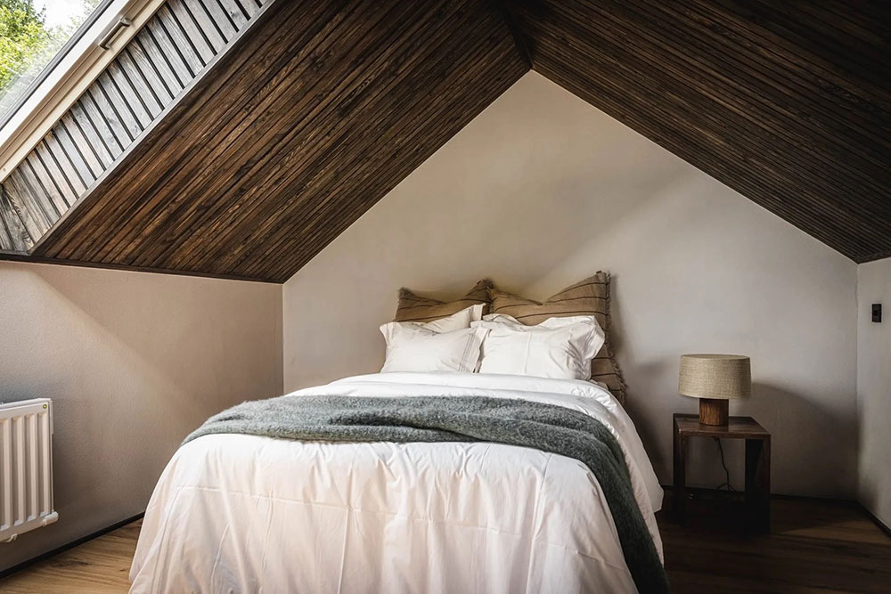 瑞典木质石质时尚自然住宅-22