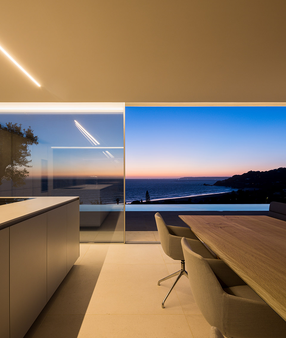 空中之屋 · 嵌入山体的宁静海景住宅丨Fran Silvestre Arquitectos-72