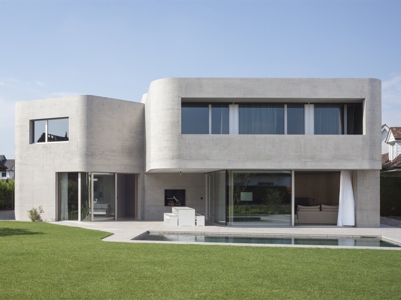 瑞士 Neuhofweg 住宅 | 混凝土与光影的雕塑艺术-4