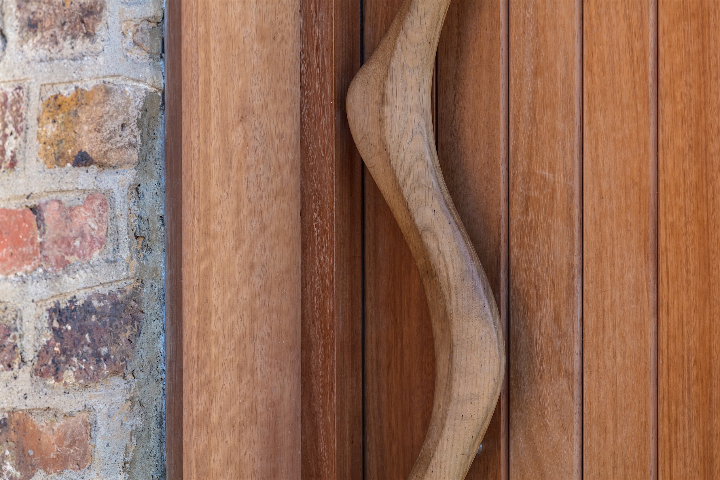 都柏林湾畔“扭曲阶梯”住宅，打造私密庭院空间-5