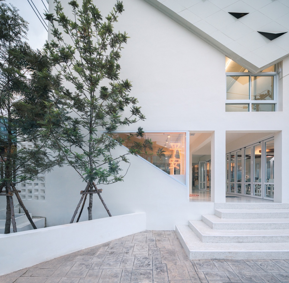 改造破败员工宿舍，创造现代住宅新体验丨泰国丨PLANG GUY 事务所-22