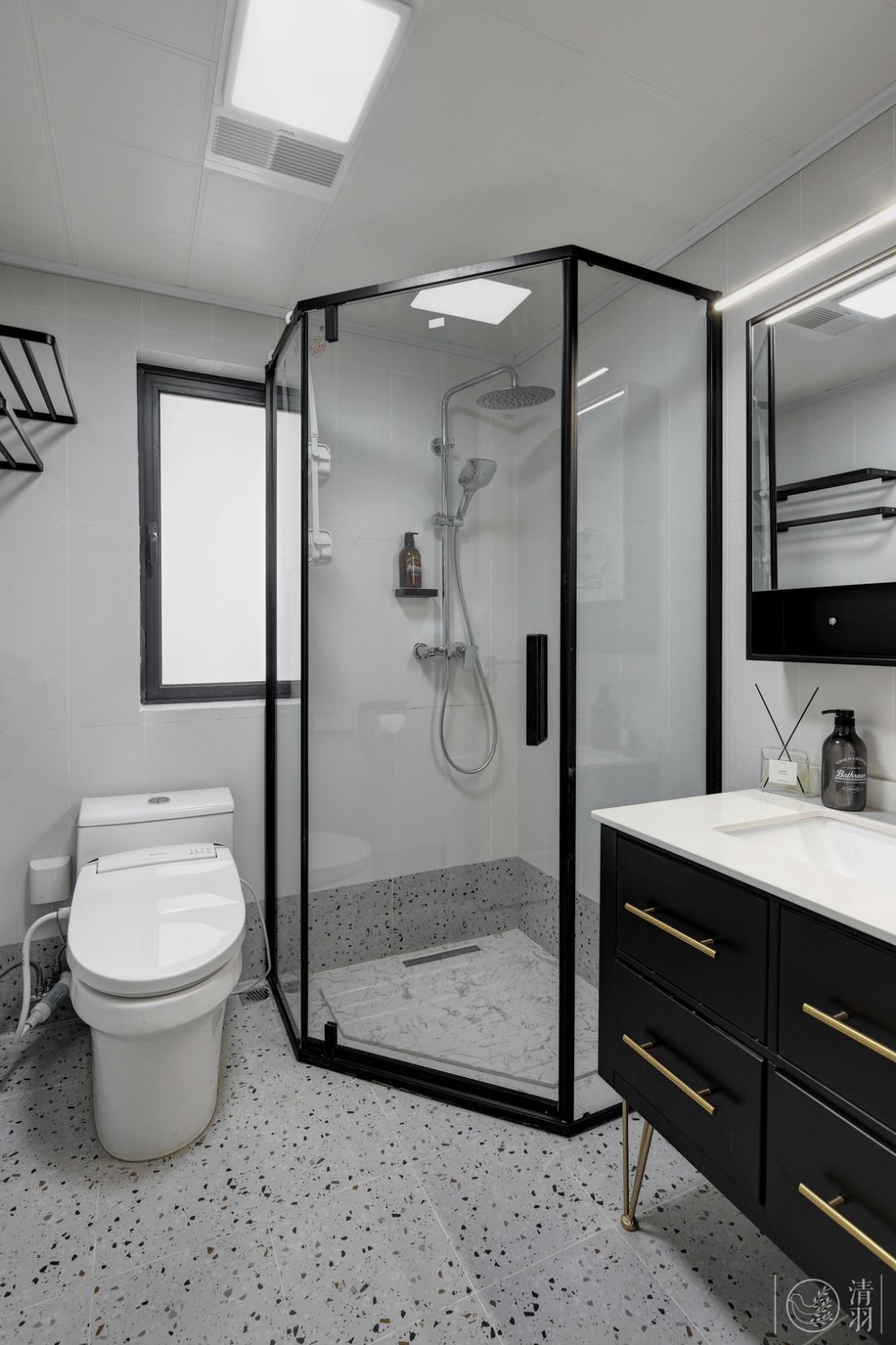 小户型大收纳，音乐游戏爱好者的时尚空间-49