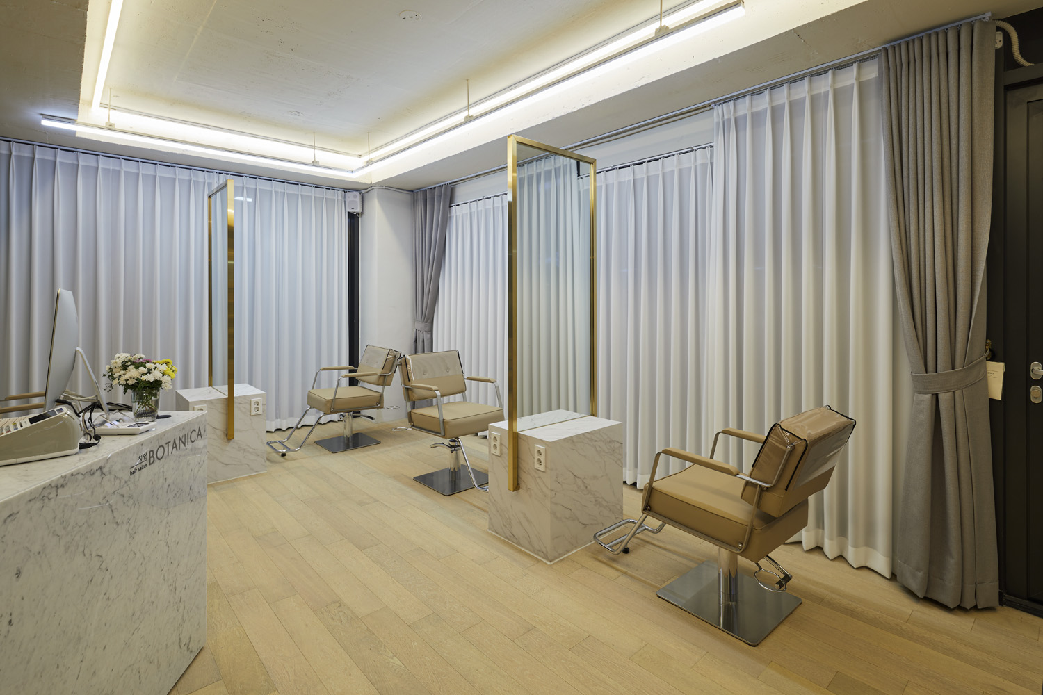 简约优雅 80 平美容院设计-11