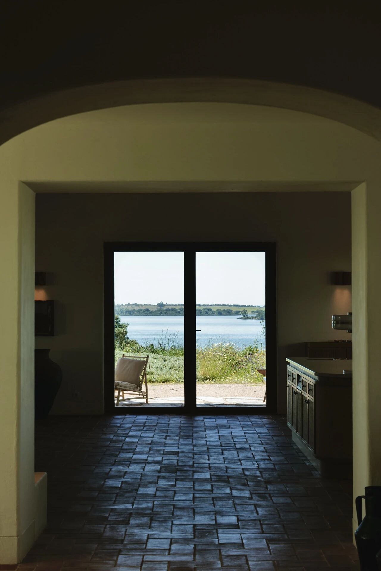 葡萄牙名厨 José Avillez 湖畔居所 Casa Nossa丨Joana Astolfi 与 Studio Astolfi 团队-4