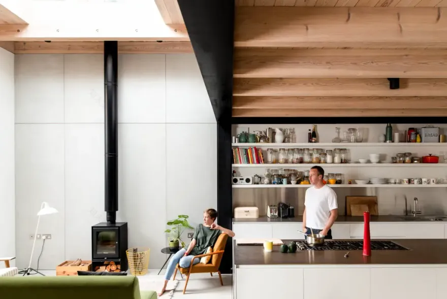 伦敦白教堂区,前金酒厂改造的优雅阁楼之家-3