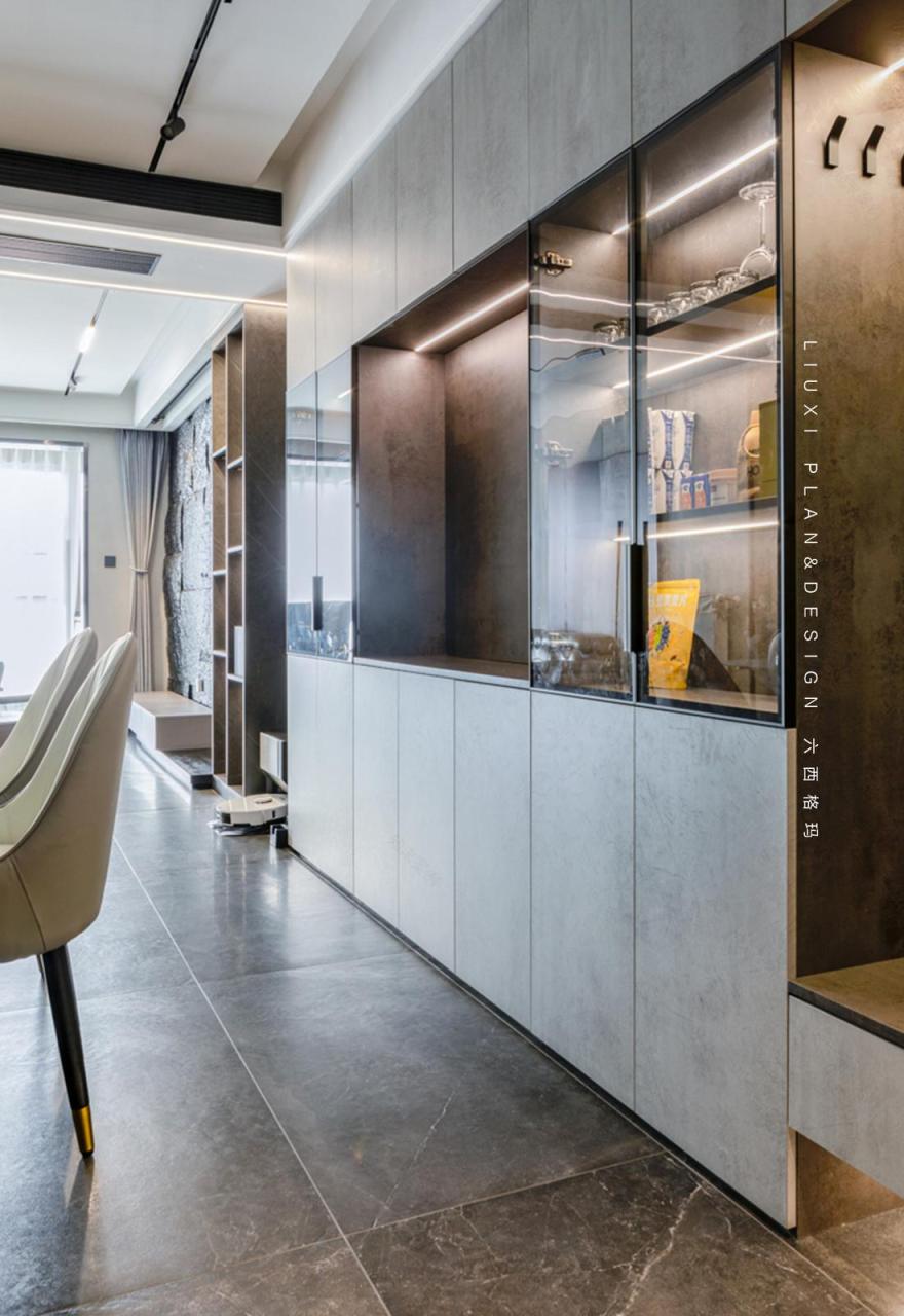 现代三居黑白灰艺术空间-11