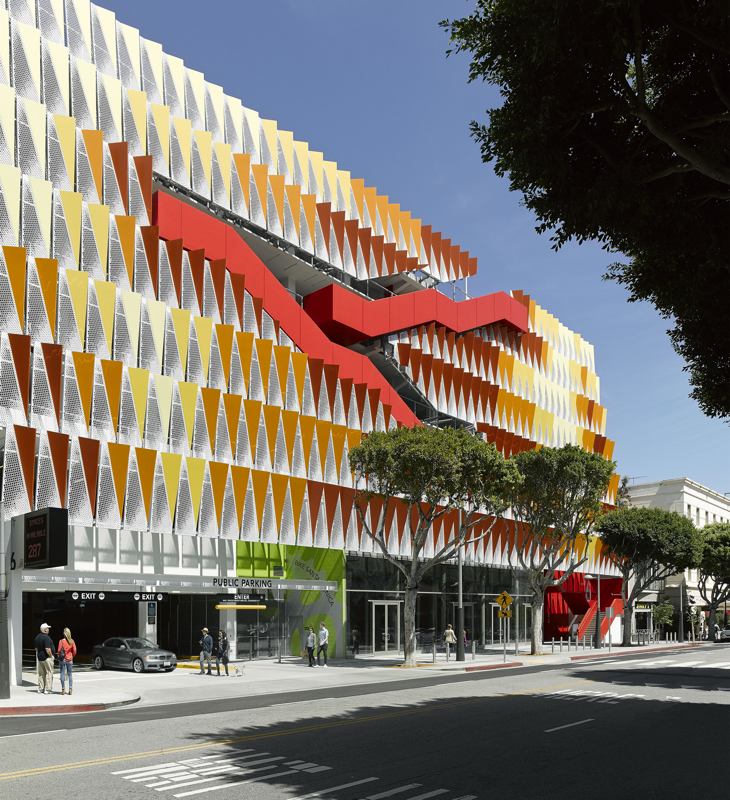 City of Santa Monica Public Parking Structure #6 | Behnisch Architekten-11