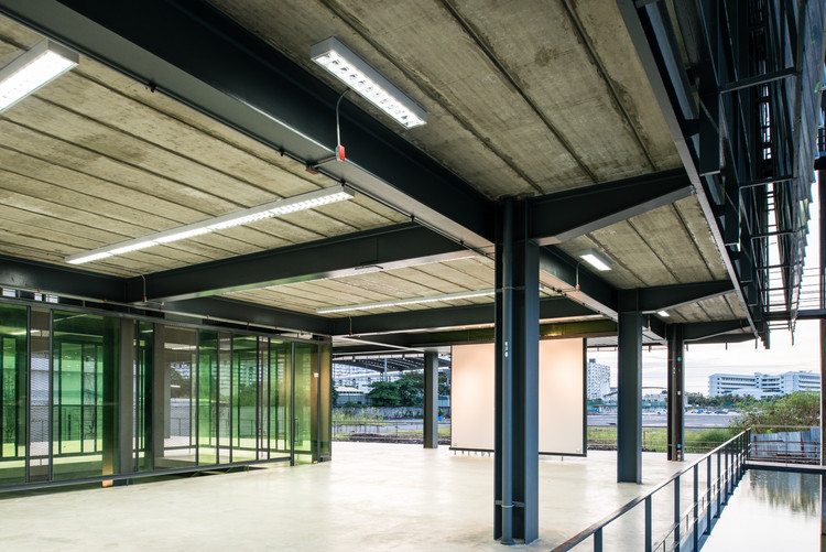 泰国 Silpakorn 大学地标性建筑-29