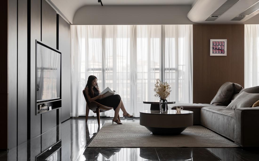 超大户型三代同堂的意式极简奢华设计-8