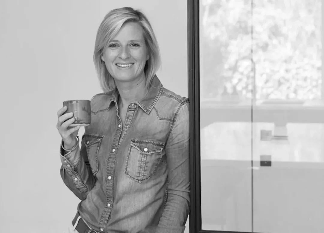 Nathalie Deboel 的温暖极简主义 | 比利时自然的室内设计美学-3