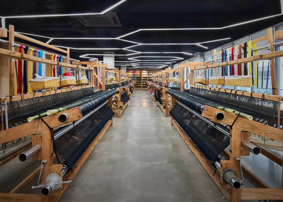 乖幺妹土家织锦企业馆及织锦工场丨中国张家界丨风合睦晨空间设计-58