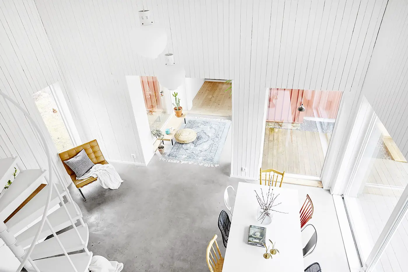 瑞典红木建筑 | 传统外观与现代内设的完美结合-10