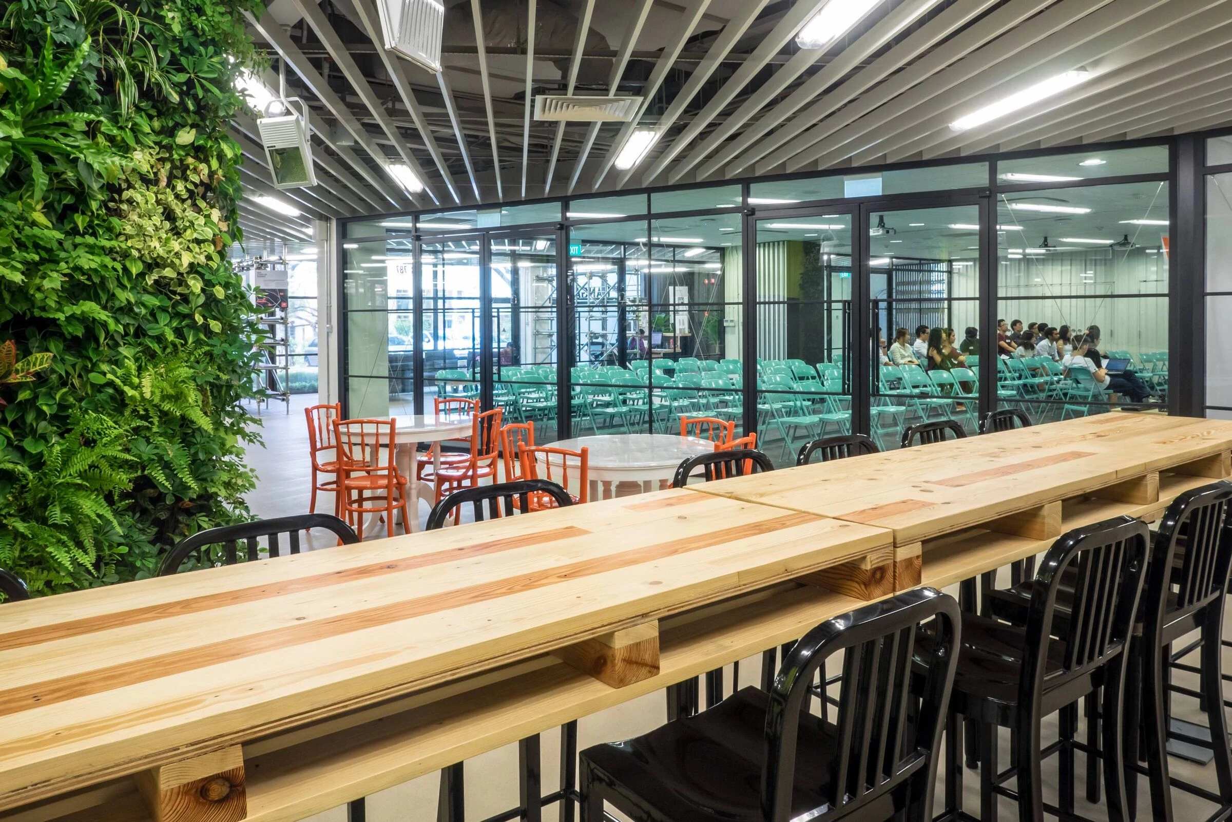 新加坡航空主题共享办公空间· Egg Creatives 的“梦幻航站”-35