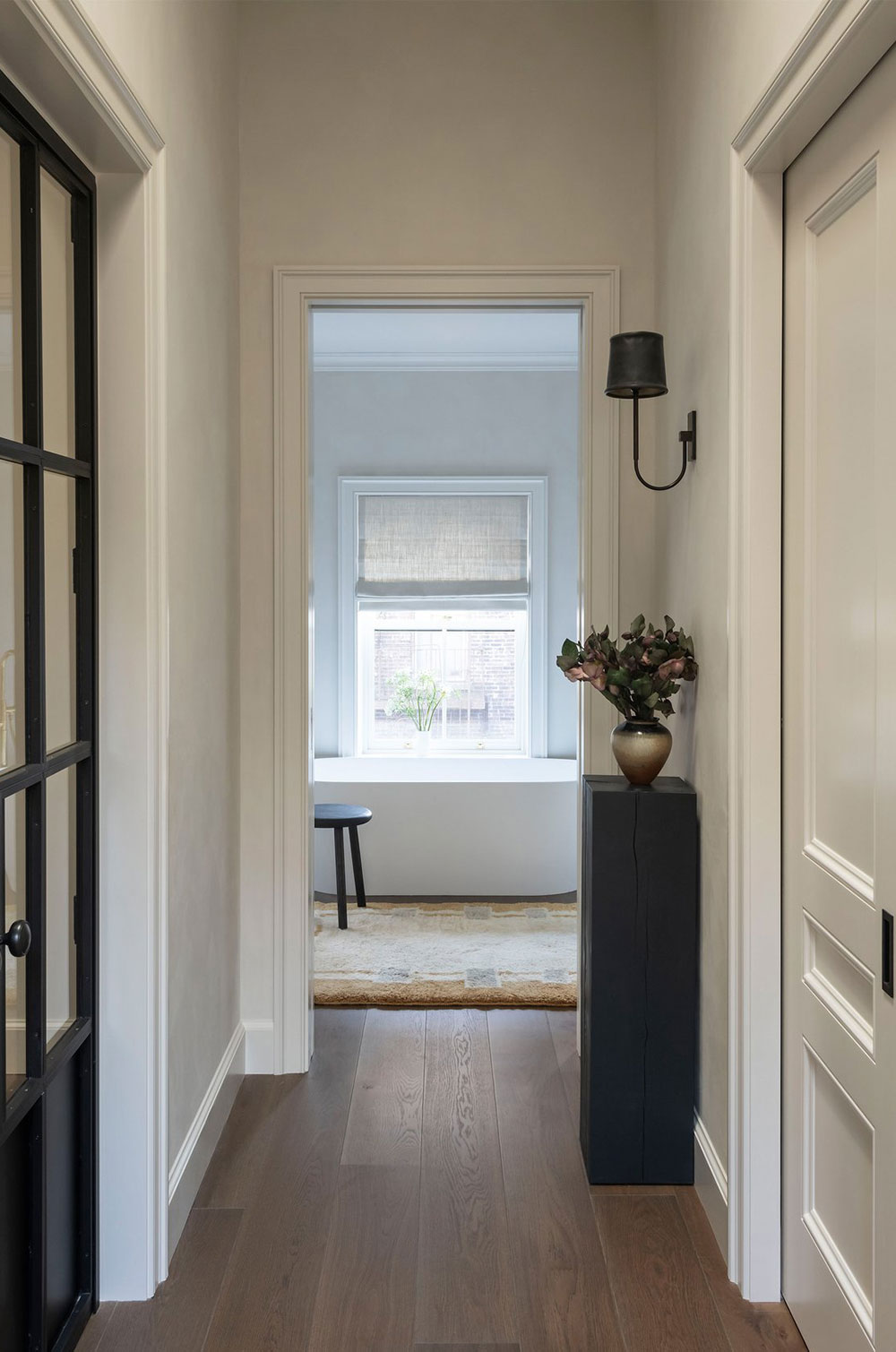 纽约西村历史悠久的褐石建筑的优雅改造-14