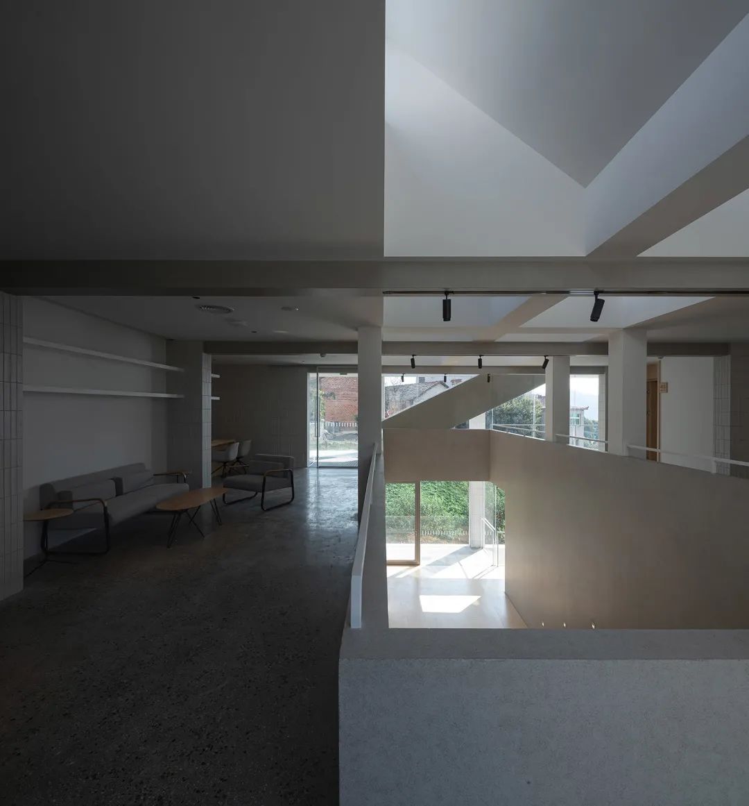 乡村梯田中的光影酒店 · 棠之酒店丨中国郴州丨米凹工作室-53