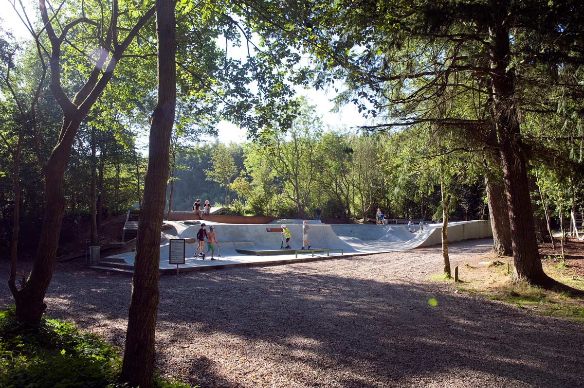 活力校园森林里的运动环丨丹麦丨VEGA landskab-15