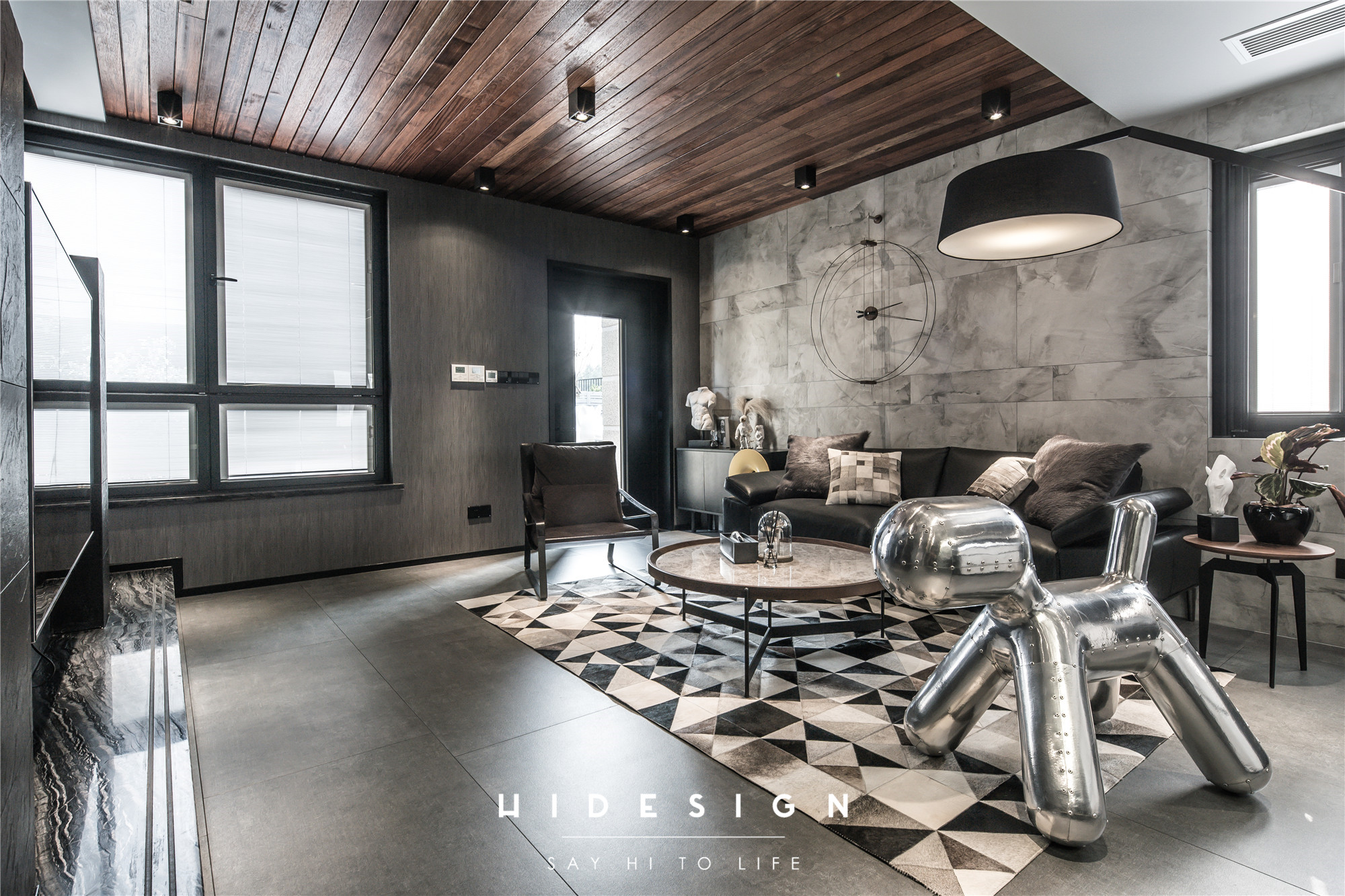 深色工业风重塑阿斯加德,功能分区打造年轻夫妻理想居所-9