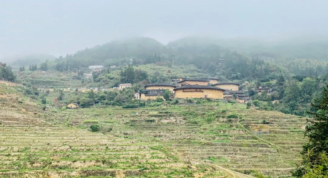 归隐深山，客家土楼变身为文化行馆-1