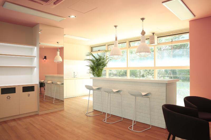 少女国家办公室-3