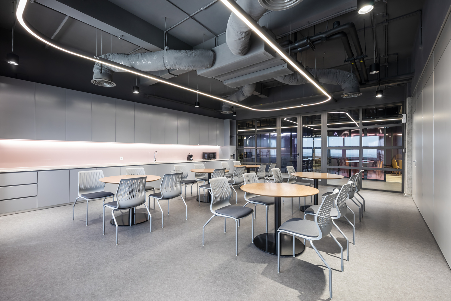 越南 Crystal Martin 办事处丨D&P-33