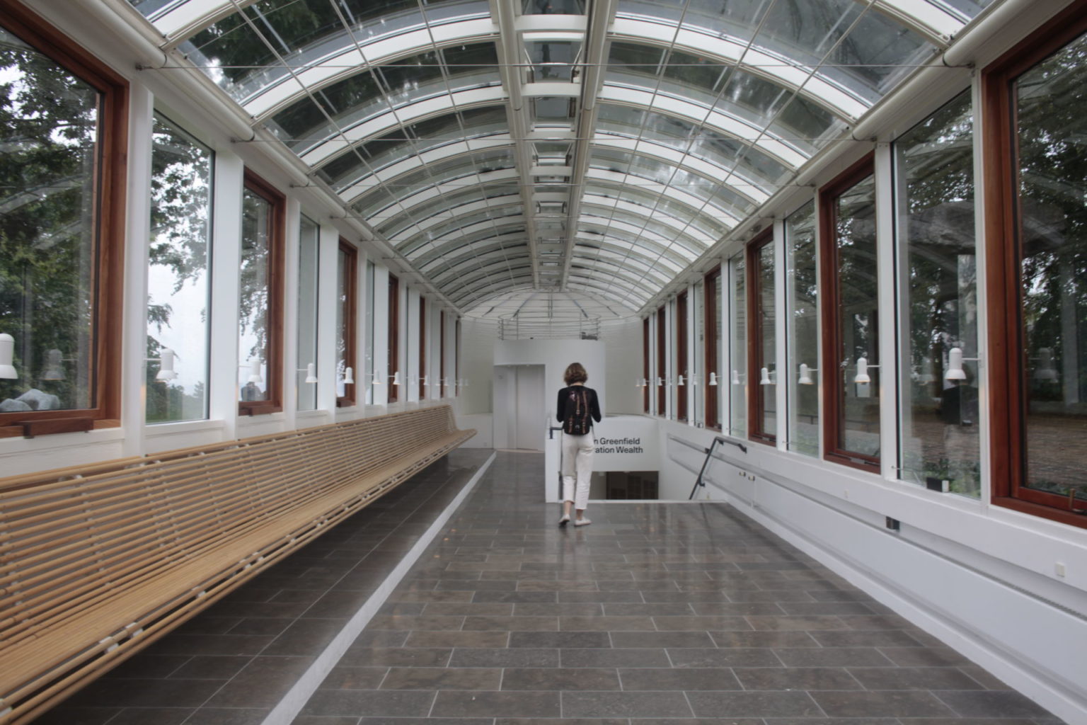 デンマークの海岸線に位置する世界一美しいと称される環境に溶け込む美術館「ルイジアナ美術館」 - #casa-33