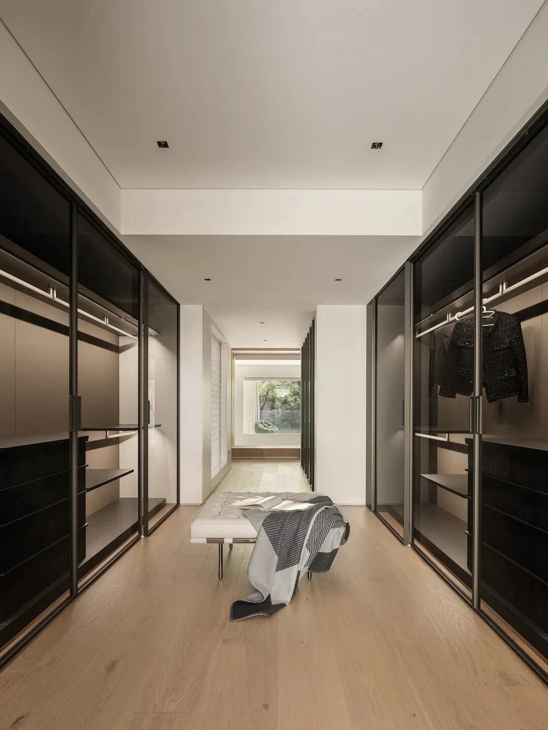 720㎡现代雅奢别墅，优雅从不需张扬-24