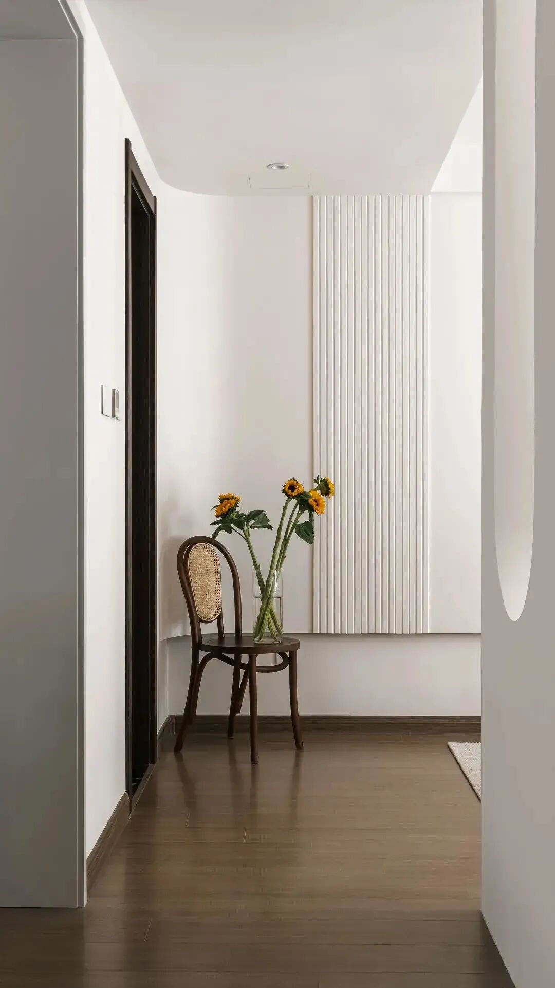 珠海14万130㎡三居，从客餐厅一体到阳台休闲区的奶油风改造-20