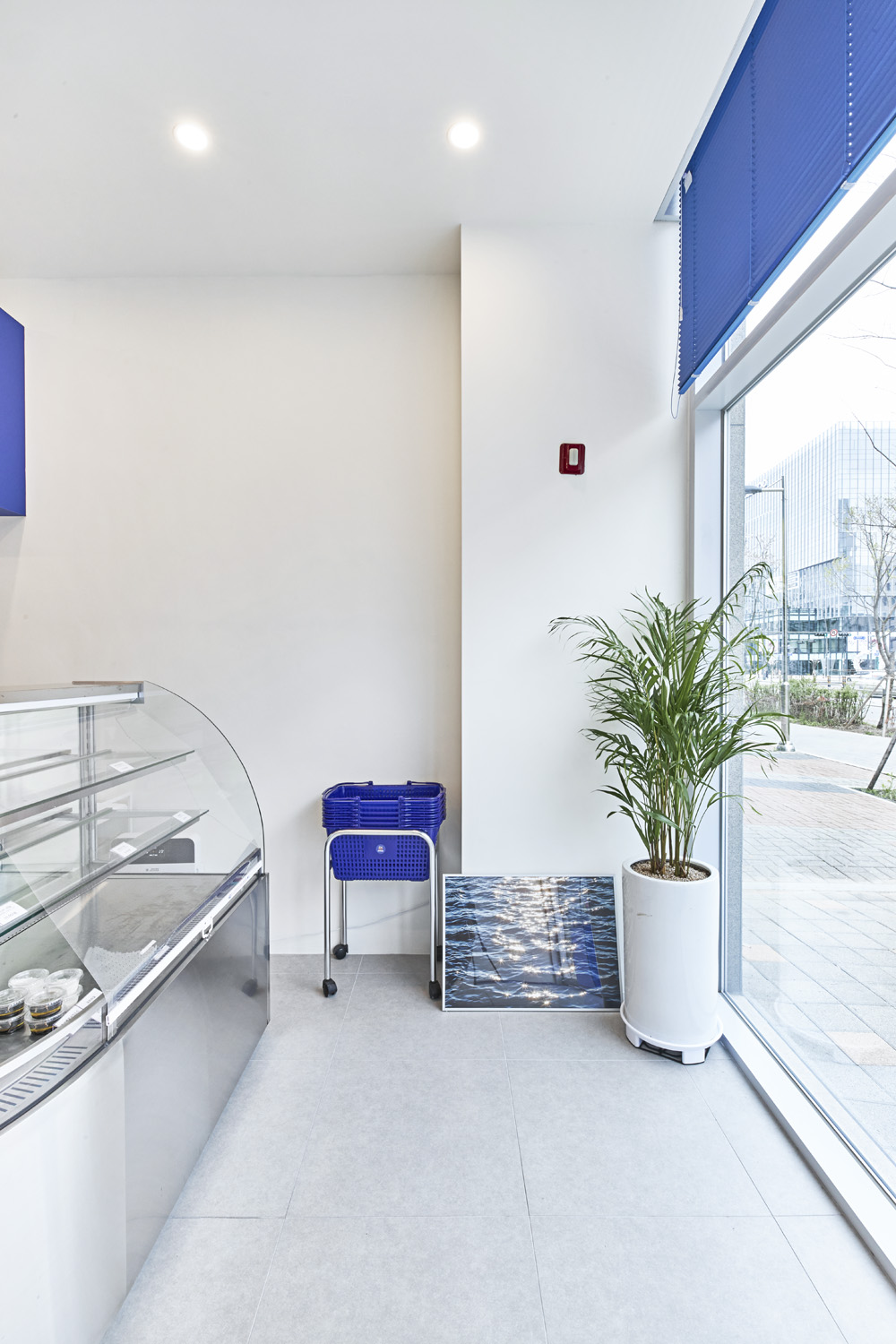 首尔网红餐厅 | 简洁设计下的 15 平小店魅力-9