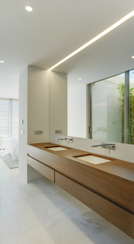 嵌入山体的独特度假屋-44