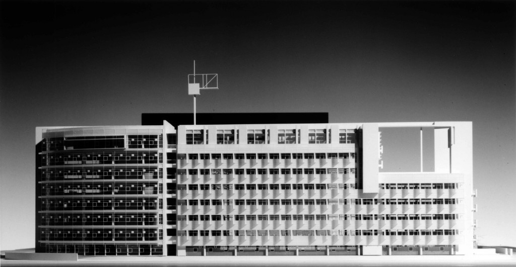 Canal  Headquarters Richard Meier-14