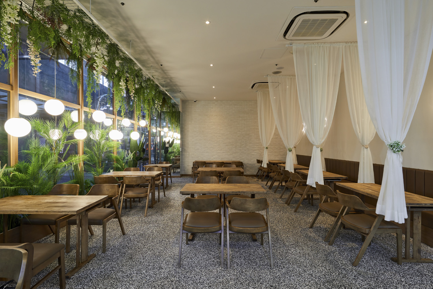 25 坪餐厅的精致设计，打造美食与美酒的美好空间-4