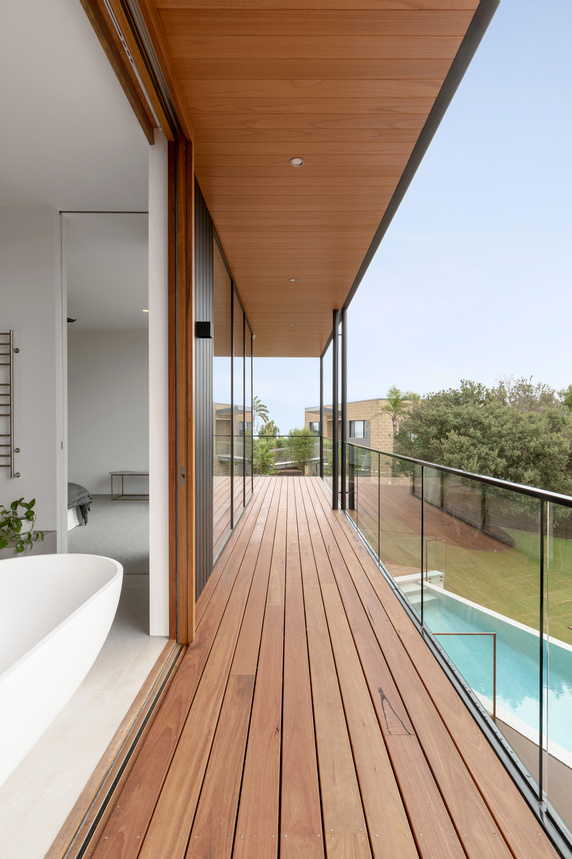 Three Angle House / Megowan Architectural-66