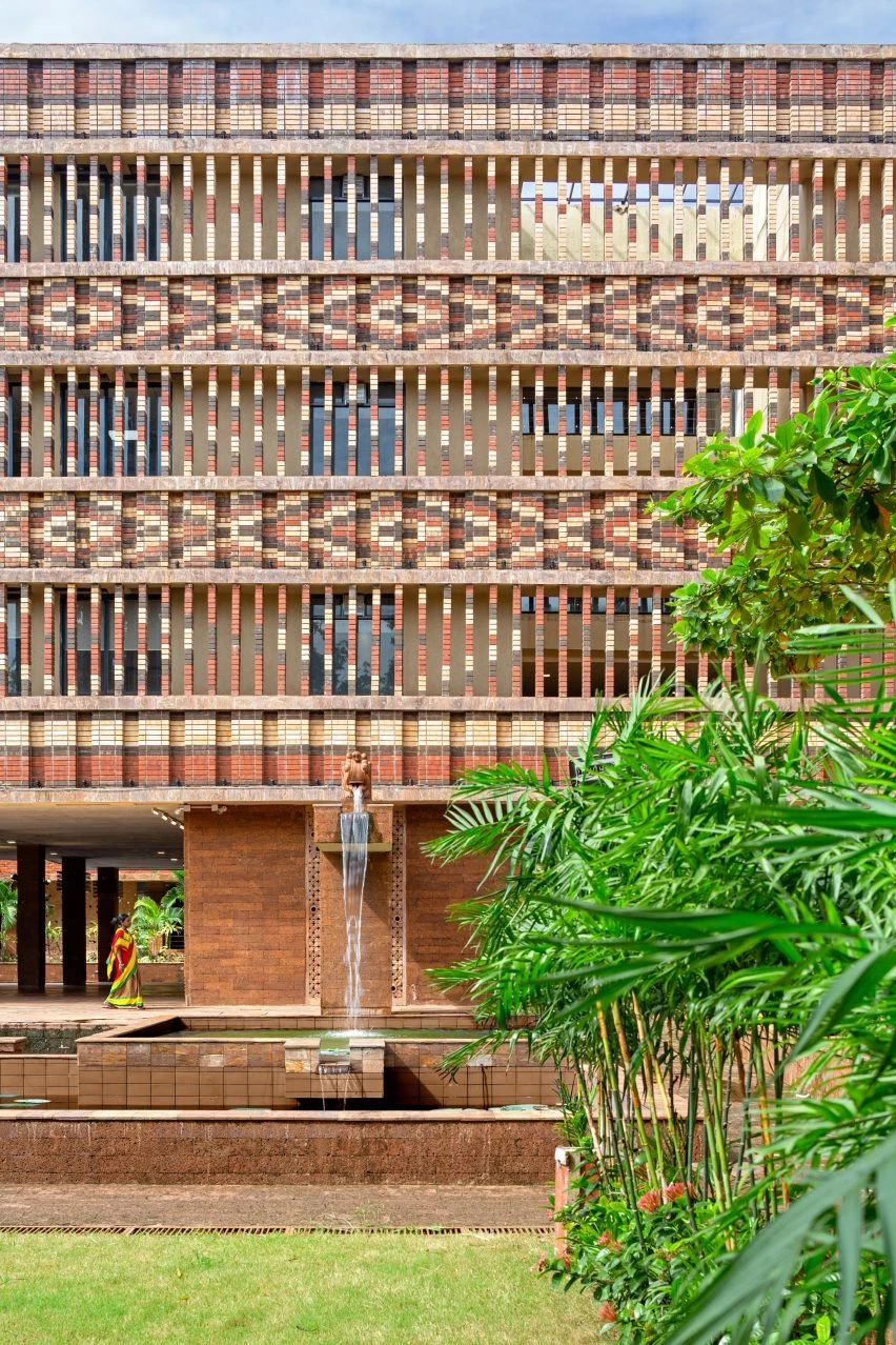 全球最具创意的十座红砖建筑丨孟加拉国丨PMA Madhushala,Sthapotik,CTA 等-73