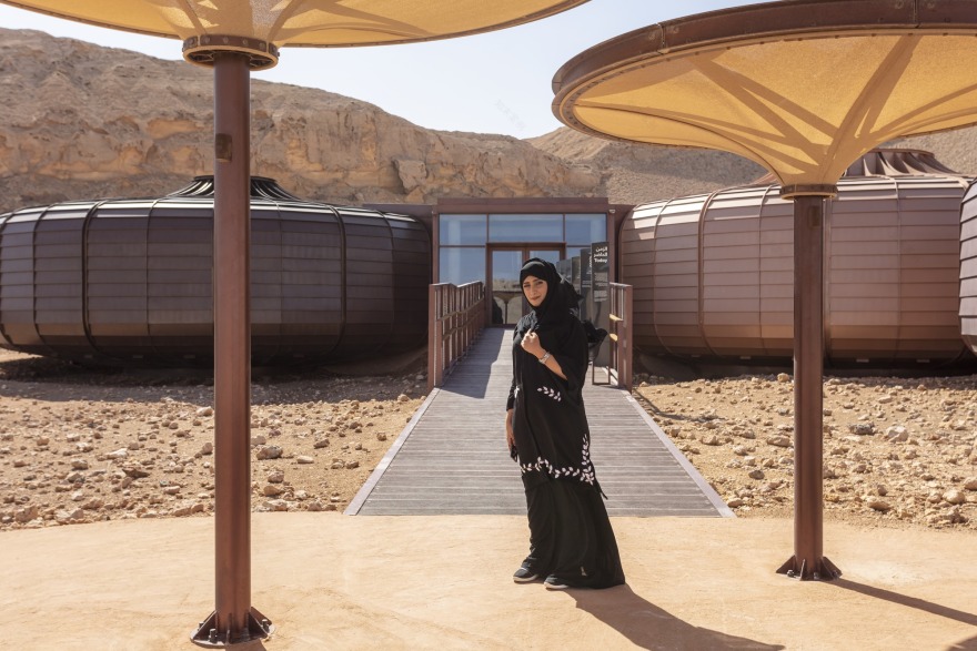 The Buhais Geology Park Interpretive Centre / Hopkins Architects-24