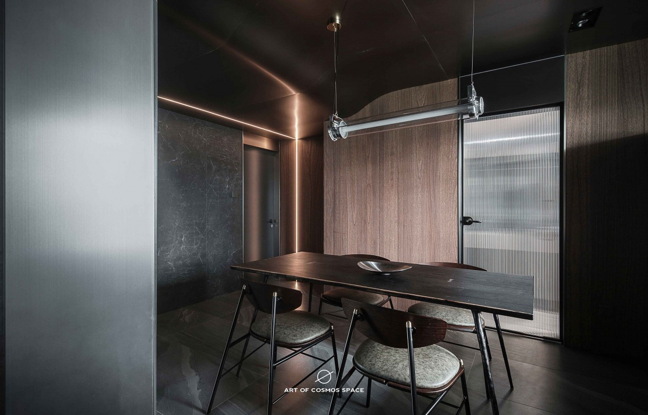 暗黑系住宅-低空飞行 | 宇宙空间设计-6