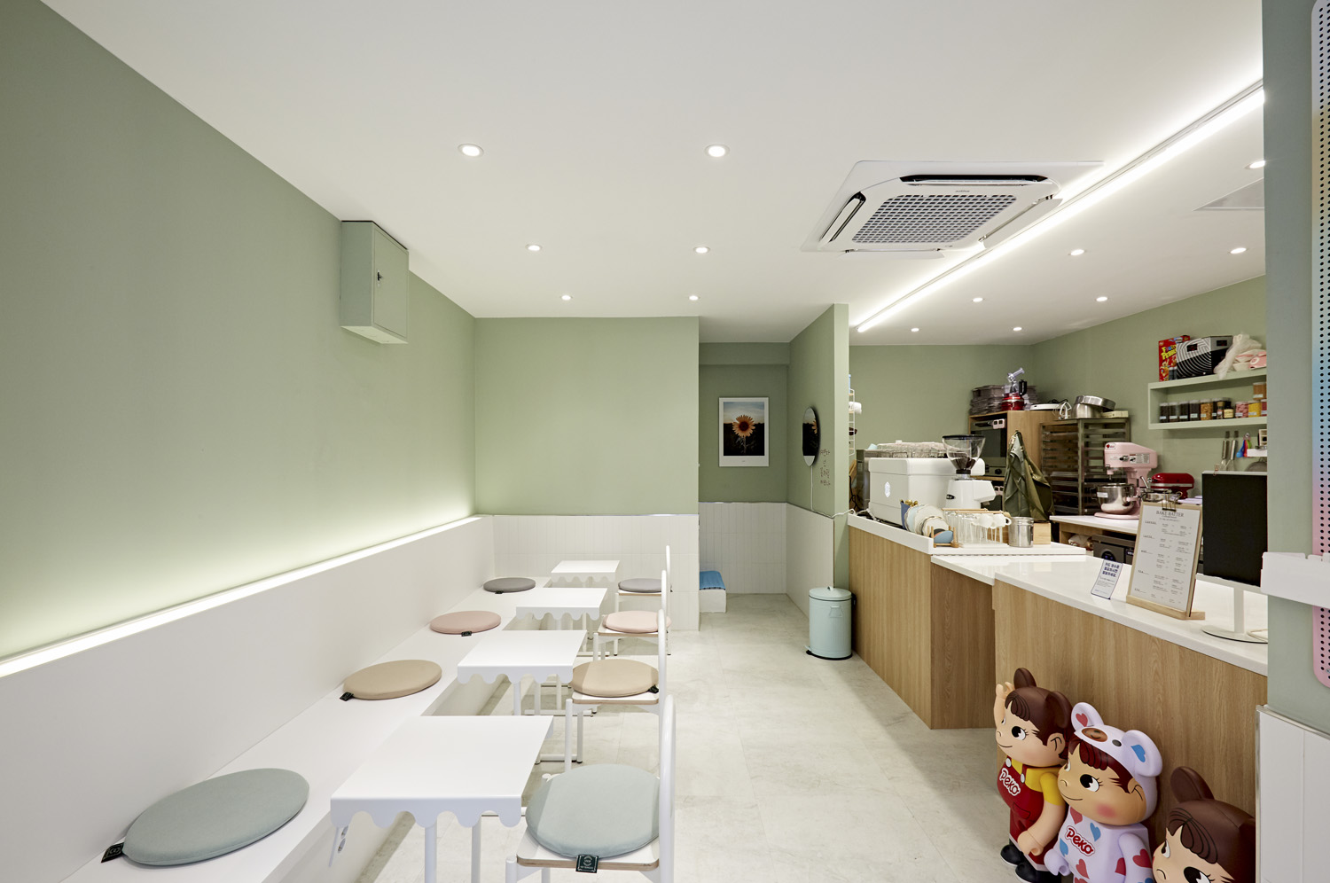 简约 10 坪甜品店设计 明亮照明点亮空间-3