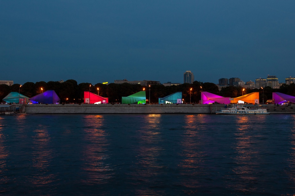 俄罗斯创意产业节多彩展亭，助力疫情防控-31