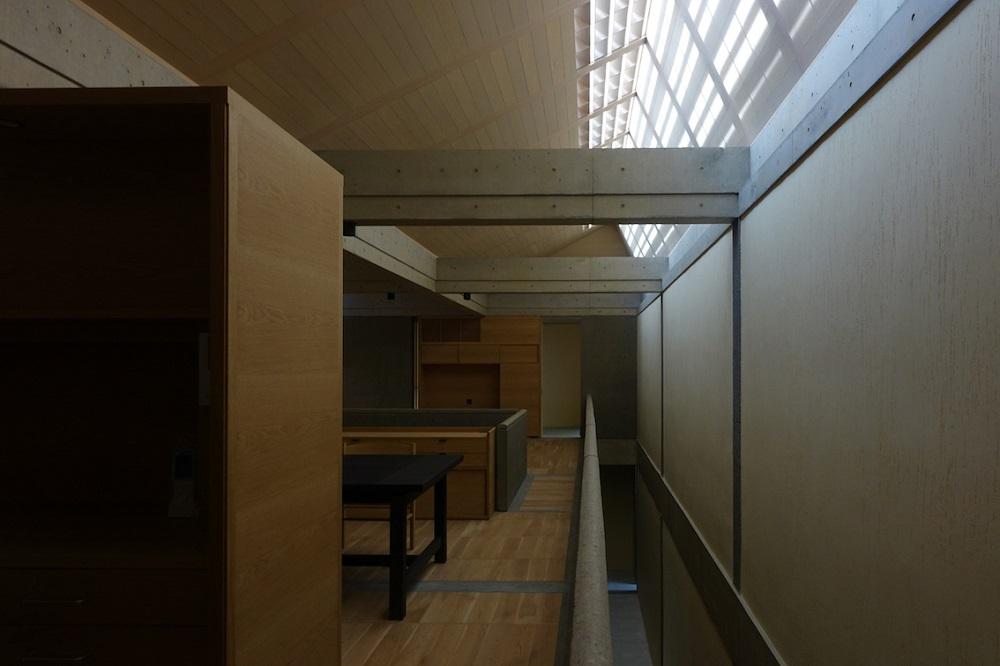 小石川“蝴蝶”屋顶住宅丨日本丨手嵨保建筑事务所-23