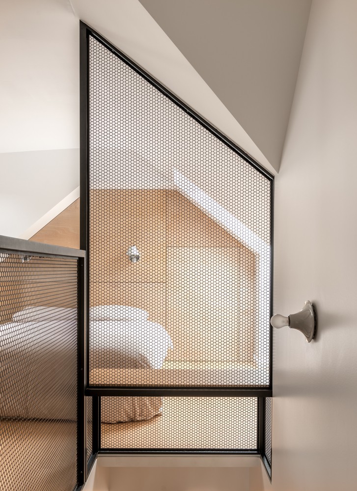 温哥华 Yew House 传统住宅翻新，现代阁楼风格融合复古元素-14