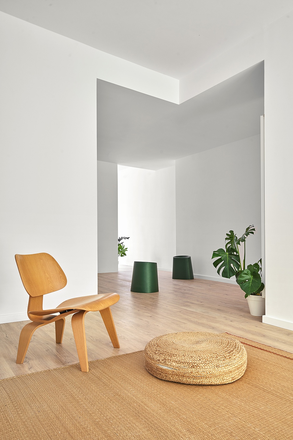 巴塞罗那社会住房设计，通透空间与裸露砖墙的完美结合-21