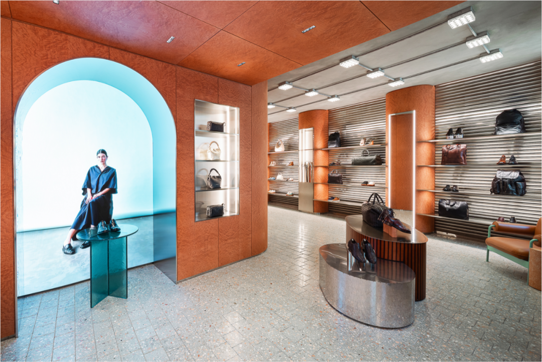 Officine Creative米兰旗舰店丨意大利米兰丨当地知名建筑师Fabio Santambrogio-2