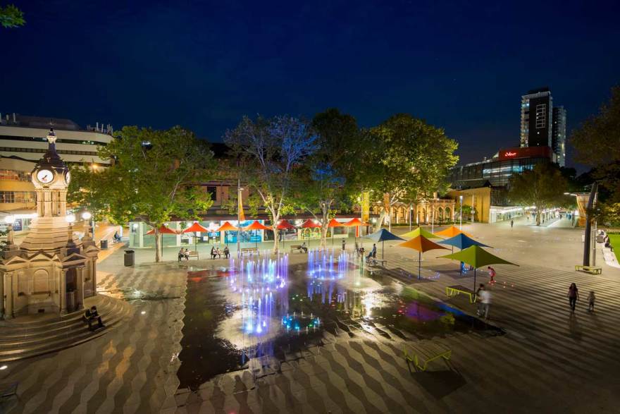 百年广场,帕拉马塔-20