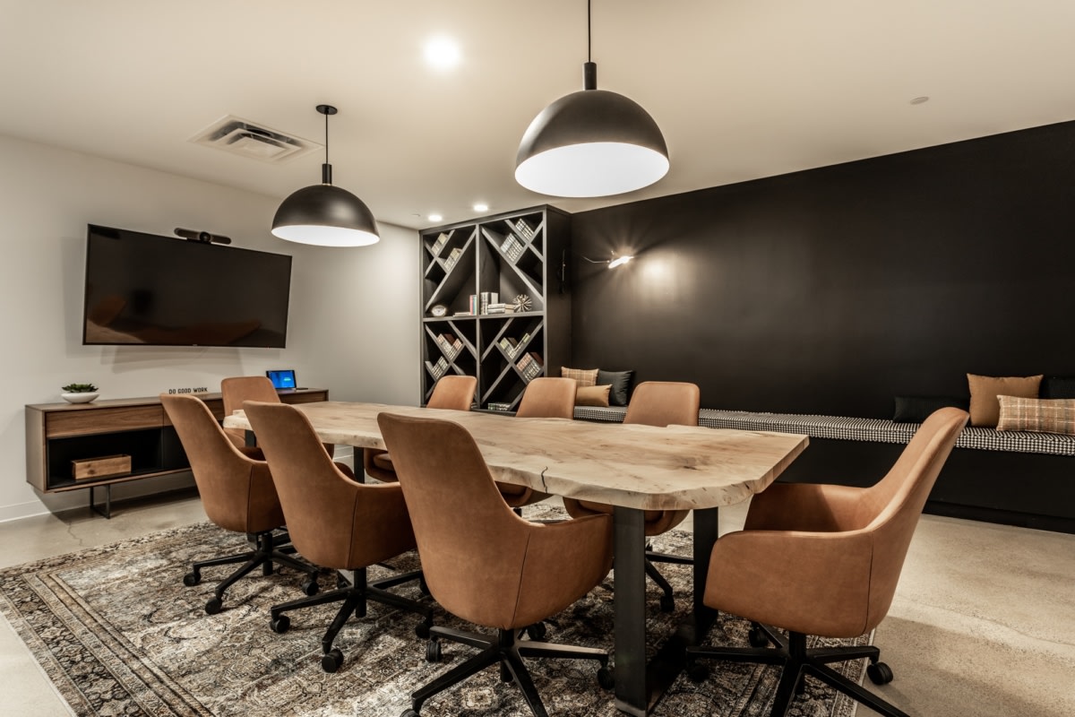 融合品牌特色的 Prolific 办公室设计丨美国印第安纳波利斯丨Parallel Design Group-17