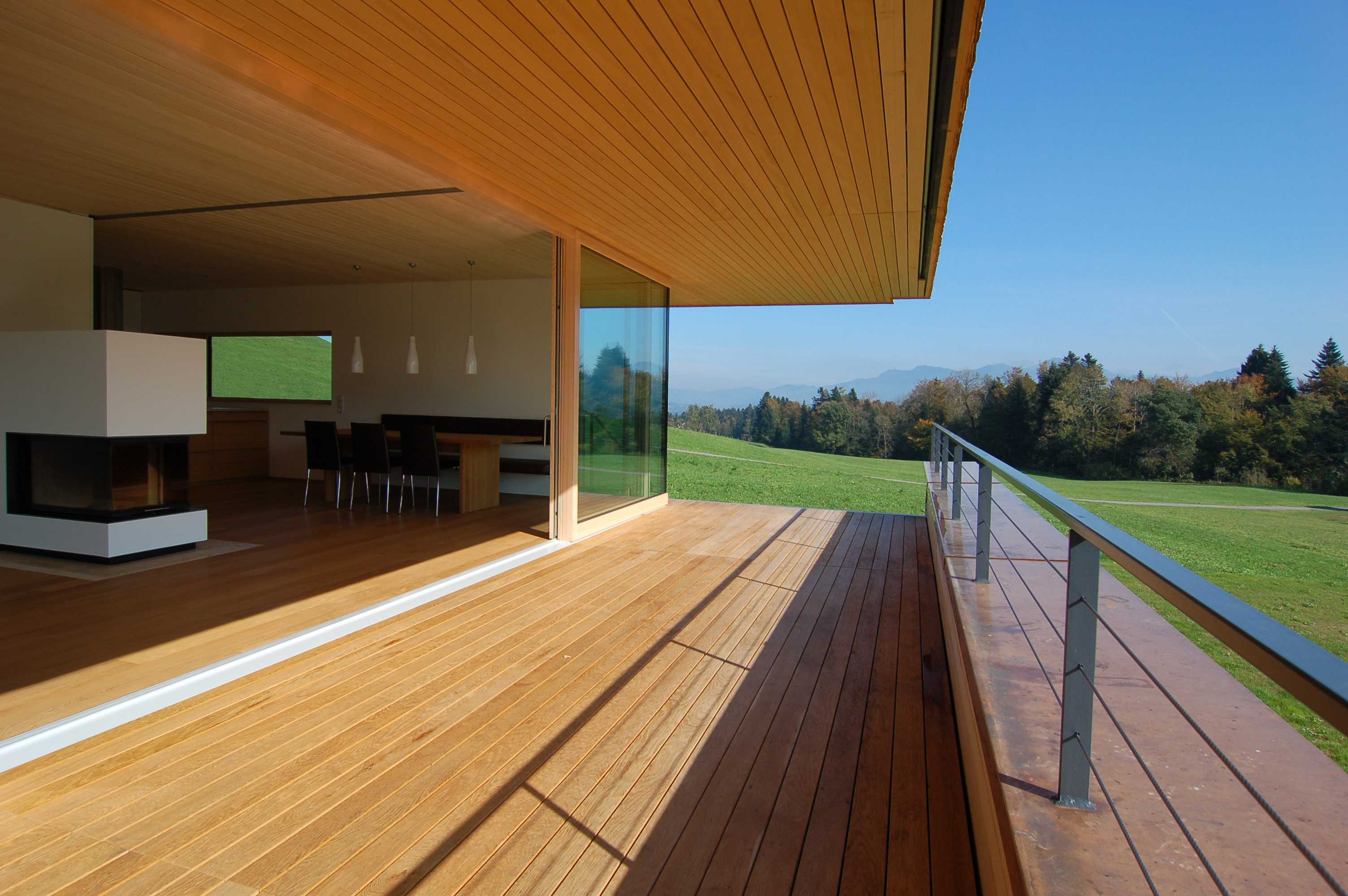 乡间白色松木住宅,融入自然的现代设计-11