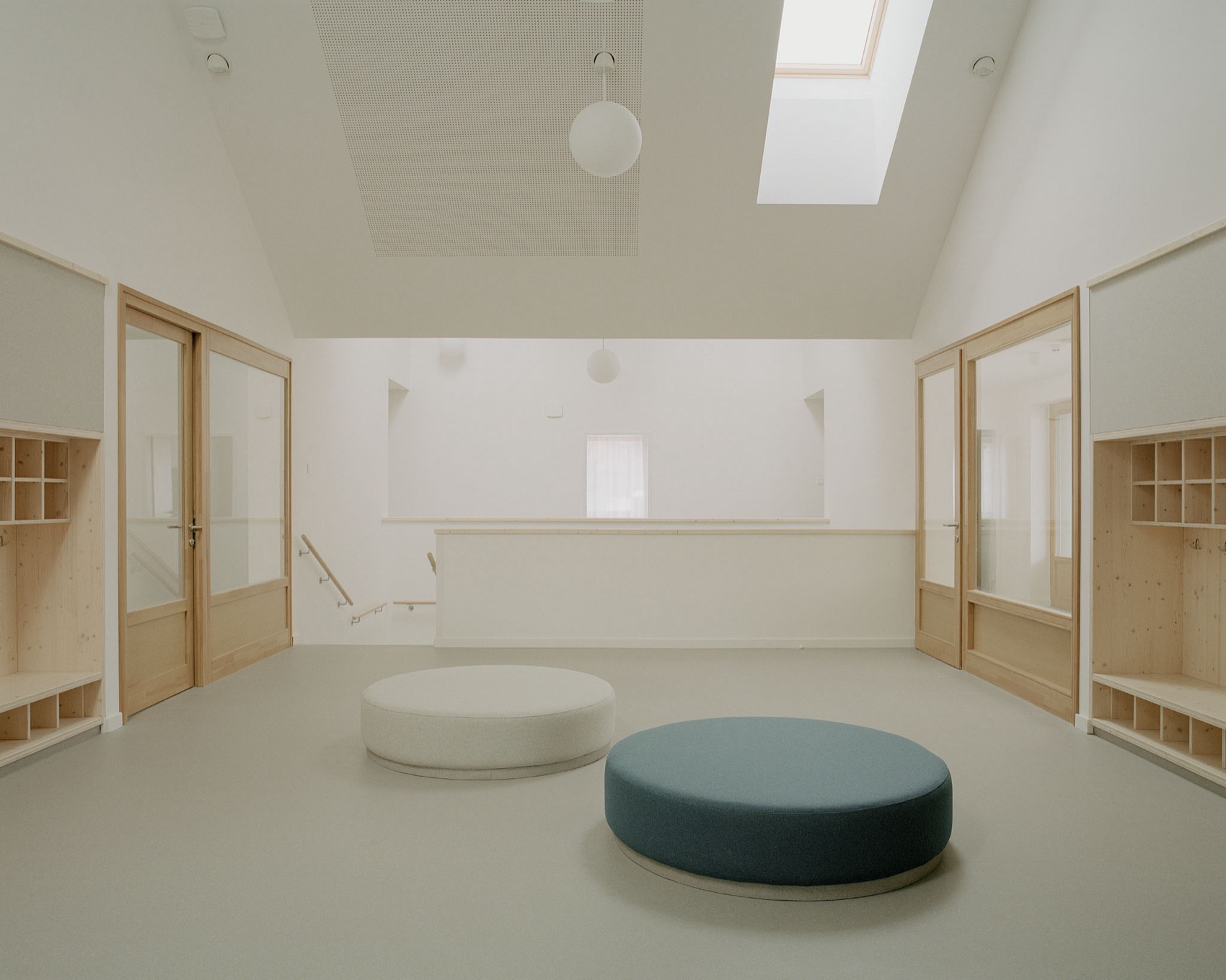 教堂后院中的幼儿园，匈牙利 / Archikon Architects-34