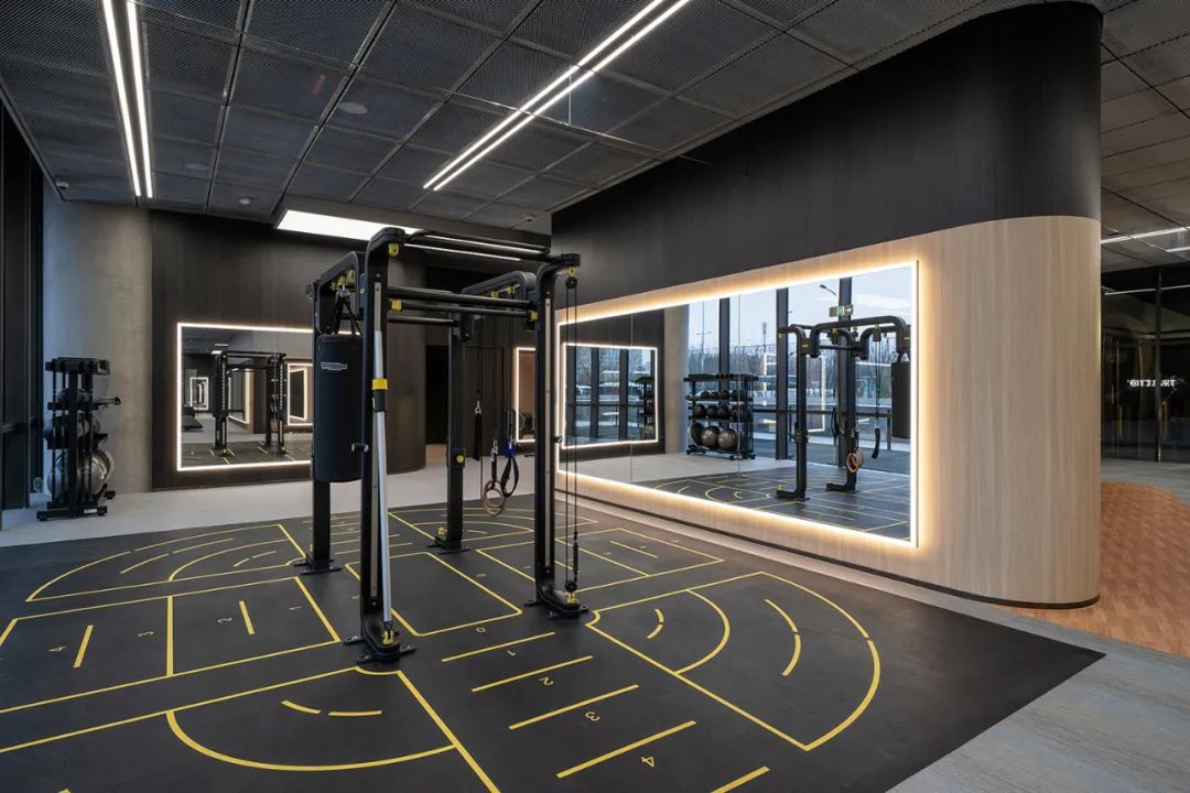 TRACTION 森林公园中的健身房丨生兵,屈飞婧-17